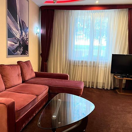 Jeppesen Residence アルマトイ エクステリア 写真