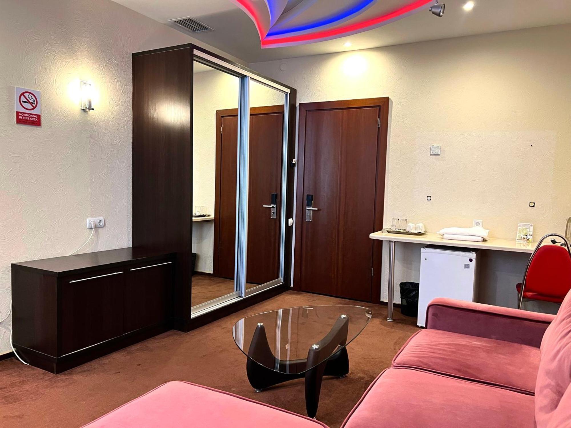 Jeppesen Residence アルマトイ エクステリア 写真