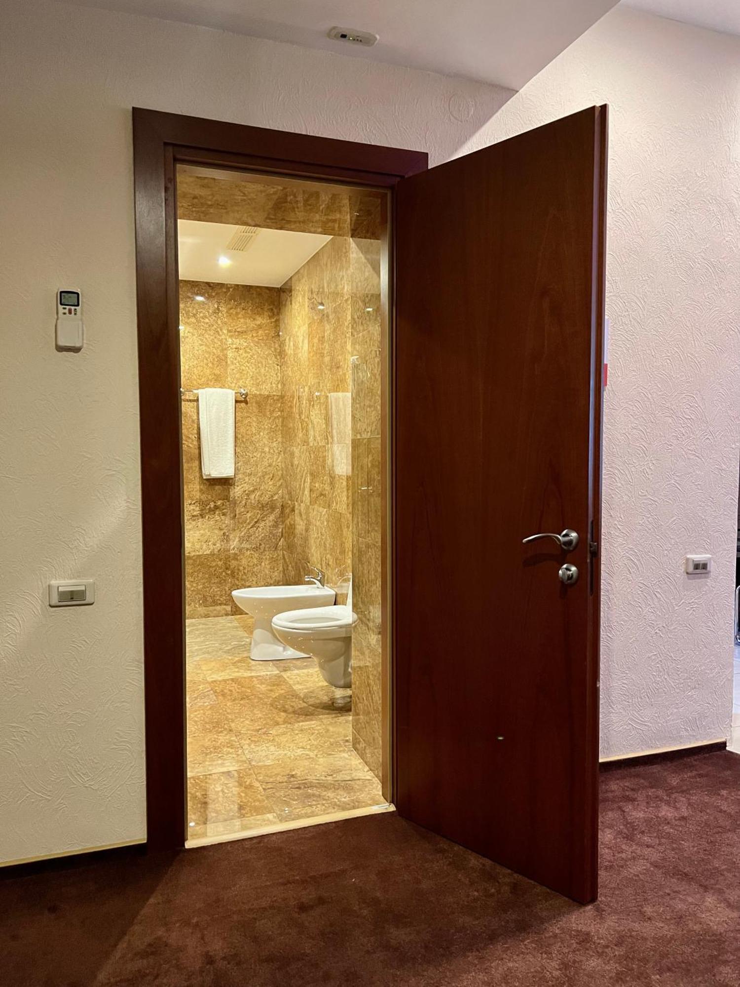 Jeppesen Residence アルマトイ エクステリア 写真