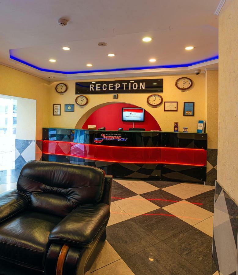 Jeppesen Residence アルマトイ エクステリア 写真